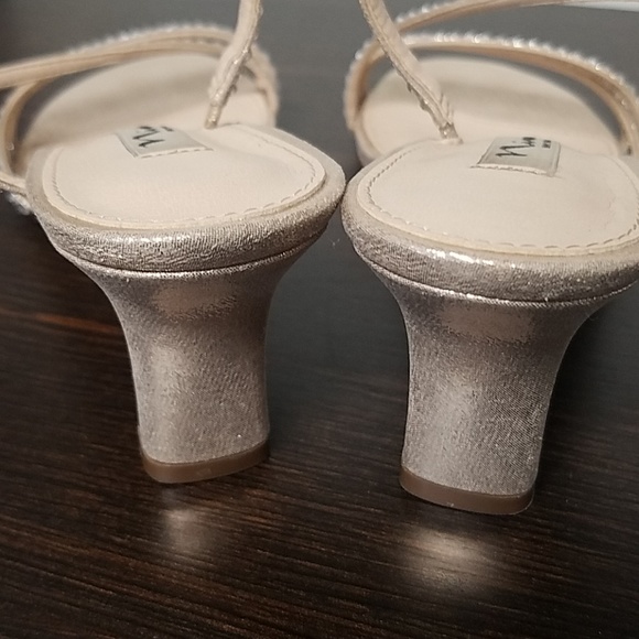 Nina gold strappy heels - Picture 4 of 4